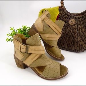 Roan Natalie Peep Toe Block Heel Ankle Boots 6